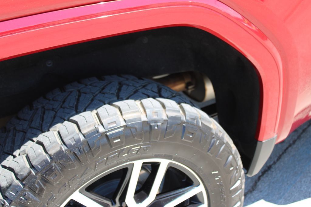 Used 2021 GMC Sierra 1500 AT4 w/ Off-Road Performance Package AWD/4WD image 51