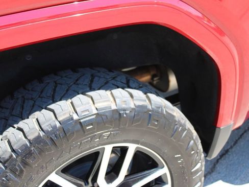 Used 2021 GMC Sierra 1500 AT4 w/ Off-Road Performance Package AWD/4WD image 51