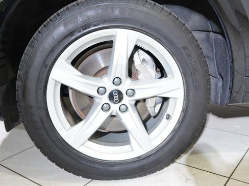 Used 2021 Audi Q5 2.0T Premium image 12