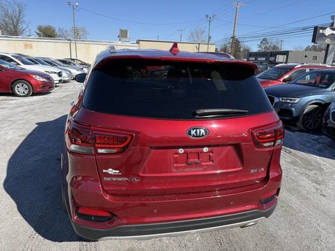 Used 2019 Kia Sorento EX w/ EX Premium Package image 4