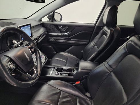 Used 2020 Lincoln Corsair AWD w/ Premium Package image 17