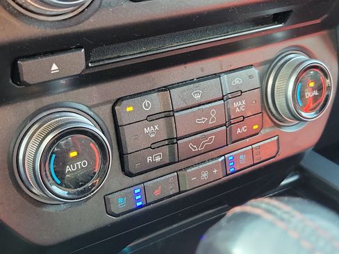 Used 2018 Ford F150 Lariat AWD/4WD image 26