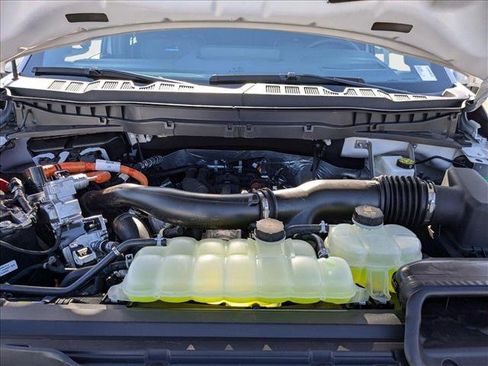 New 2025 Ford F150 Platinum w/ Equipment Group 702A High image 17