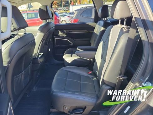 Used 2022 Kia Telluride EX w/ EX Premium Package image 16