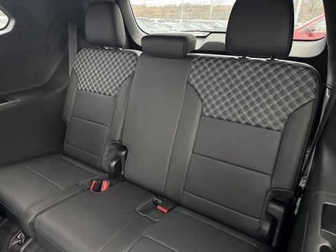 New 2026 GMC Acadia Denali w/ Super Cruise Package image 7