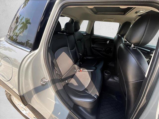 Used 2016 MINI Cooper 4-Door Hardtop FWD image 24