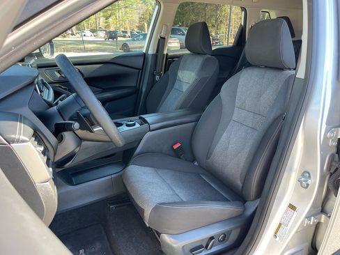 Used 2024 Nissan Rogue SV image 18