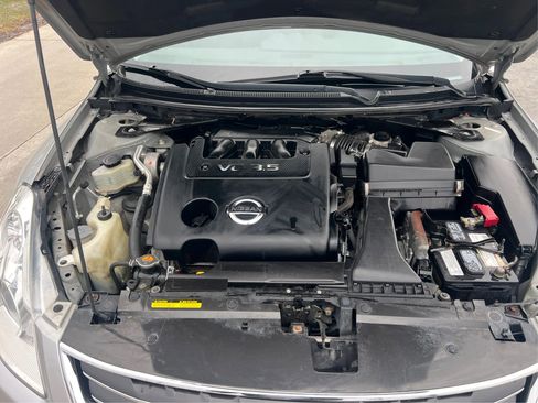 Used 2011 Nissan Altima 3.5 SR w/ 3.5SR Premium Pkg image 23