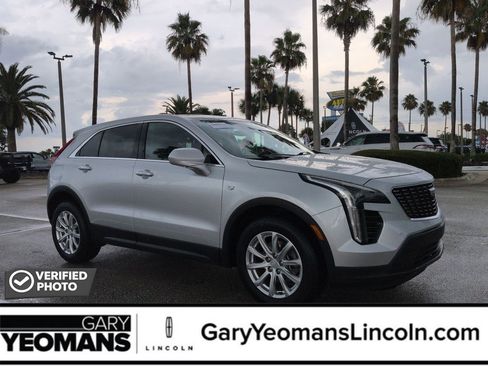 Used 2021 Cadillac XT4 Luxury FWD image 1
