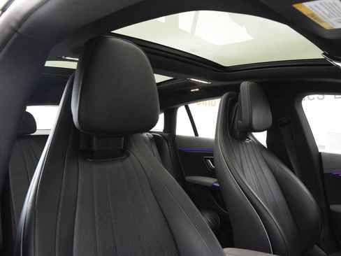 Used 2023 Mercedes-Benz EQS 580 4MATIC Sedan image 18