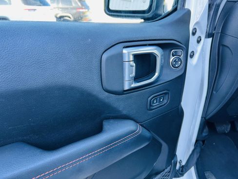 Used 2022 Jeep Gladiator Mojave w/ LED Lighting Group image 9