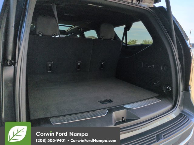 Used 2021 Chevrolet Suburban High Country AWD/4WD image 29
