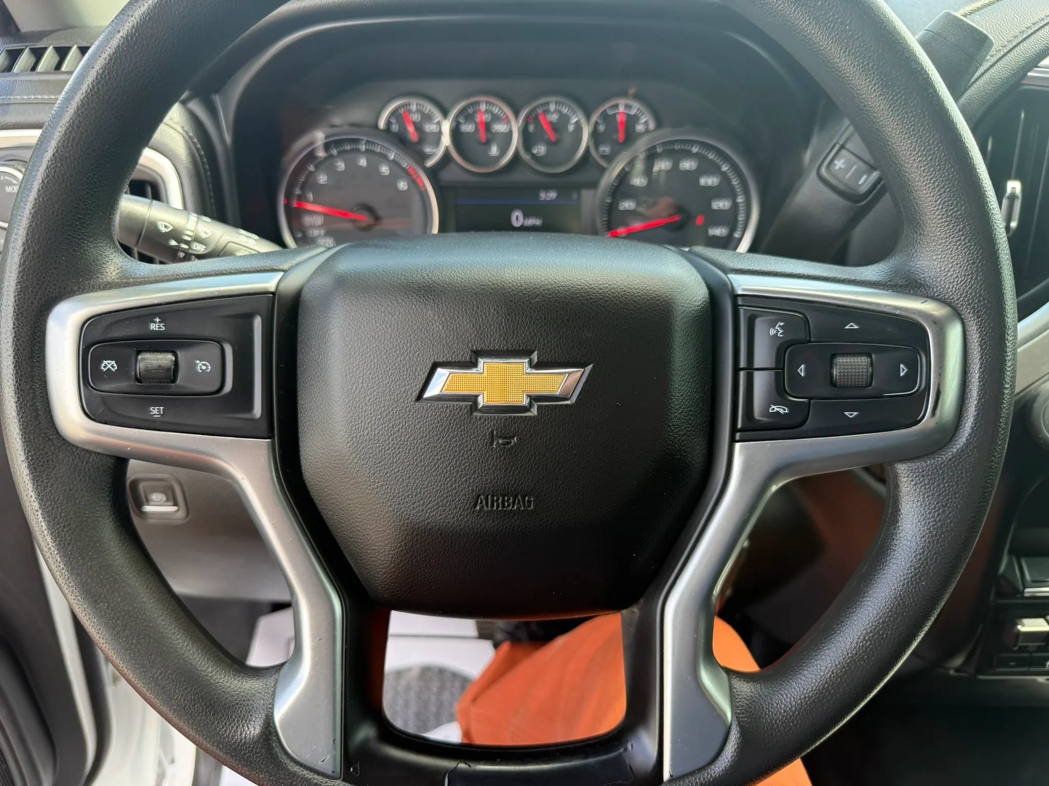 Used 2020 Chevrolet Silverado 1500 LT w/ Z71 Off-Road Package AWD/4WD image 12