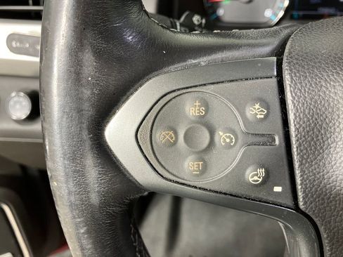 Used 2017 Chevrolet Suburban LT image 17