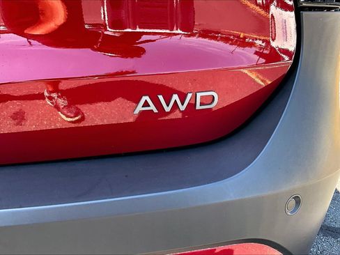 Certified 2025 Nissan Kicks SV AWD/4WD image 29