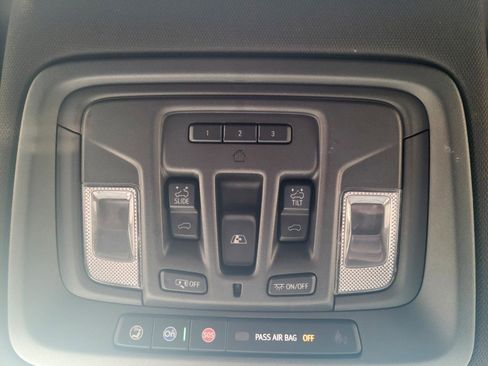 Used 2020 GMC Sierra 1500 AT4 w/ AT4 Premium Package AWD/4WD image 12