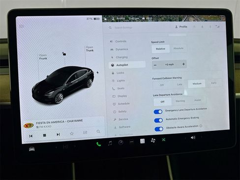 Used 2018 Tesla Model 3 Long Range image 12