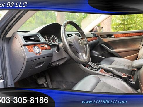 Used 2013 Volkswagen Passat TDI SEL Premium FWD image 12