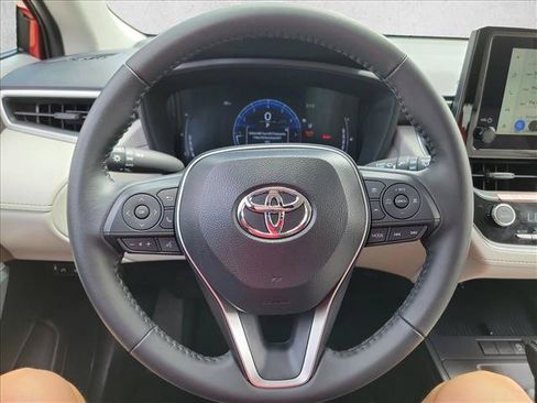 Used 2026 Toyota Corolla Cross LE FWD image 19