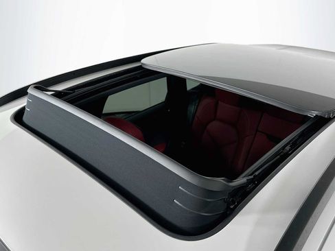 New 2026 Porsche Macan AWD/4WD image 22