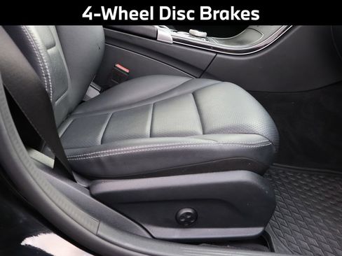 Used 2021 Mercedes-Benz C 300 4MATIC Sedan image 13