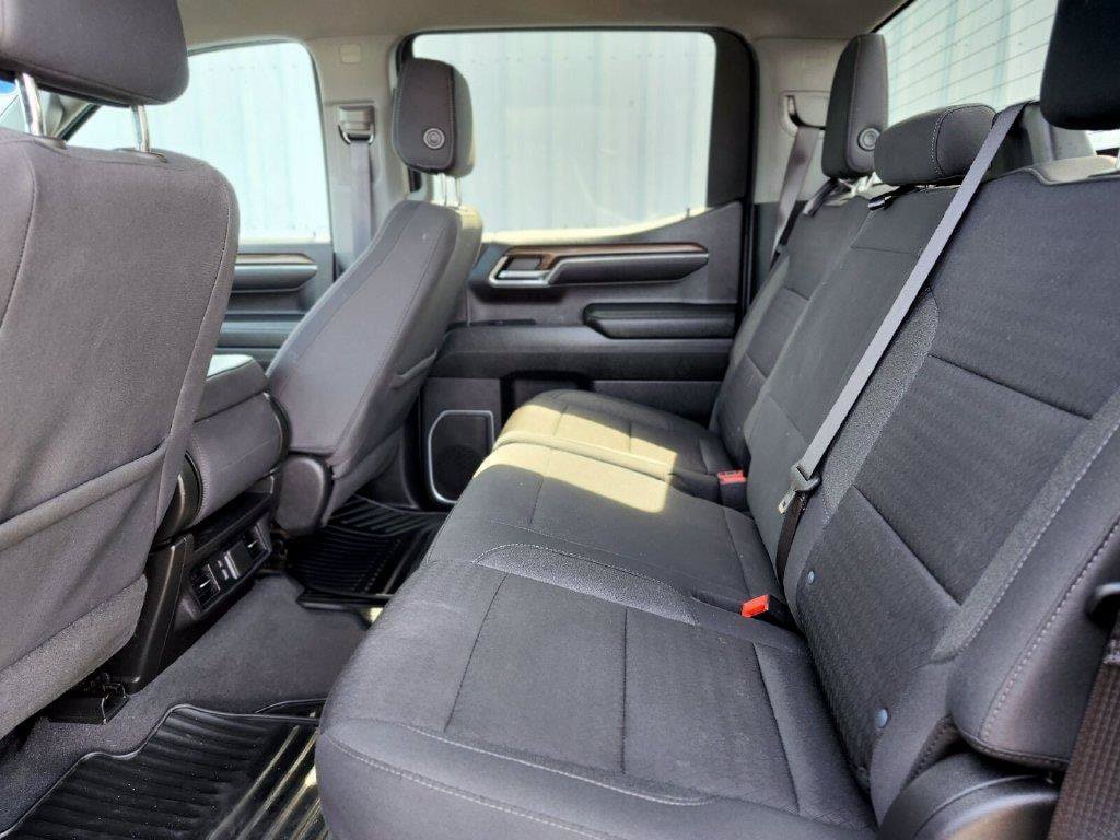 Used 2023 Chevrolet Silverado 1500 RST AWD/4WD image 14