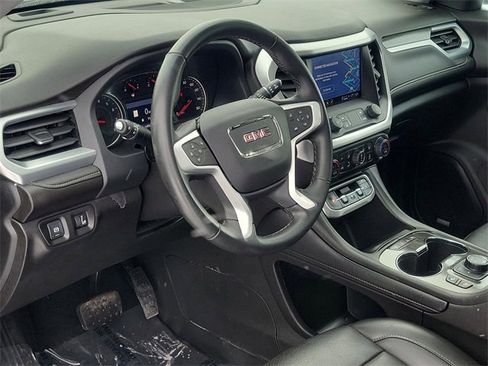 Certified 2023 GMC Acadia SLT image 5