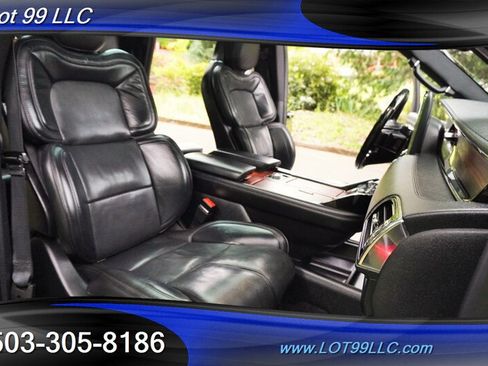 Used 2018 Lincoln Navigator L Reserve w/ Technology Package AWD/4WD image 29
