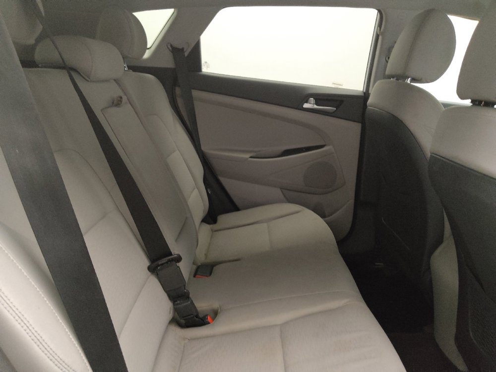 Used 2020 Hyundai Tucson Value FWD image 19