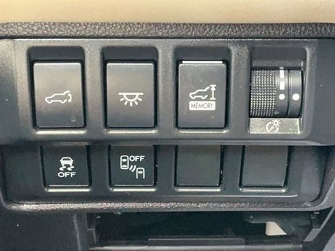 Used 2021 Subaru Ascent Limited w/ Technology Package AWD/4WD image 31
