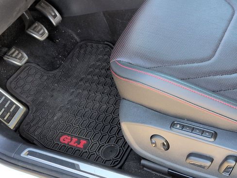 Used 2024 Volkswagen Jetta GLI Autobahn w/ GLI Black Package image 17