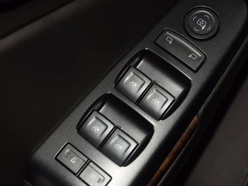 Used 2020 Chevrolet Tahoe LS w/ Enhanced Driver Alert Package image 45