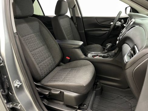 Certified 2024 Chevrolet Equinox LT w/ LPO, Floor Liner Package FWD image 39