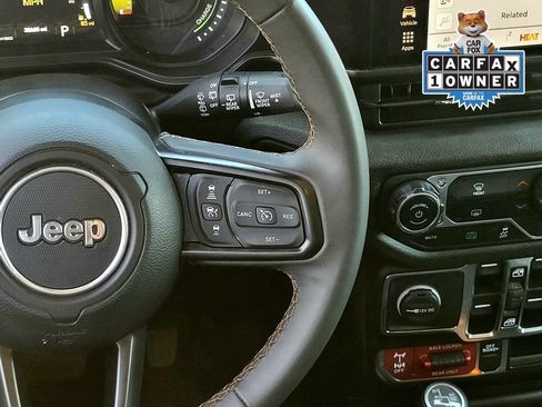 Used 2024 Jeep Wrangler Unlimited AWD/4WD image 13