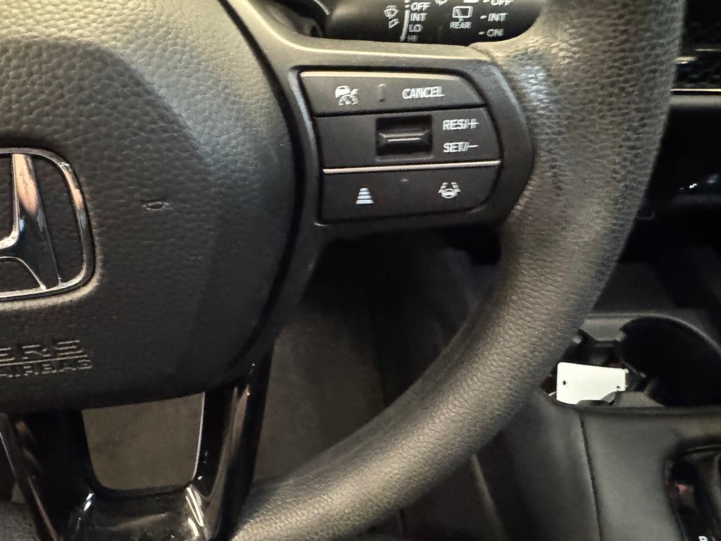 Used 2024 Honda HR-V LX image 13