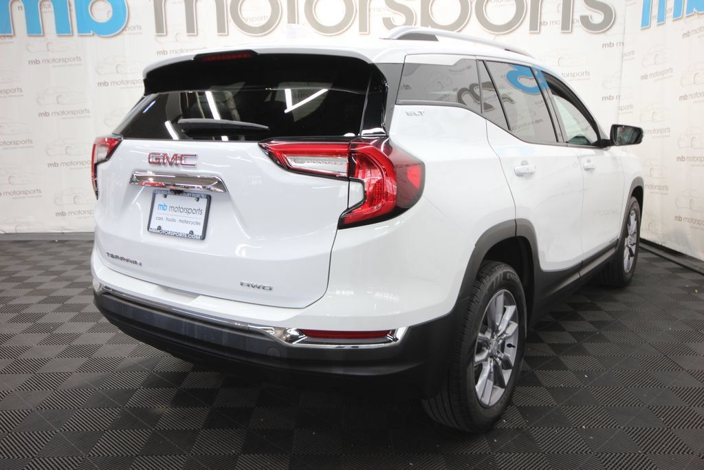 Used 2023 GMC Terrain SLT AWD/4WD image 8
