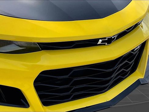 Used 2018 Chevrolet Camaro ZL1 RWD image 36