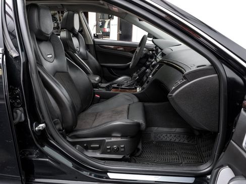 Used 2011 Cadillac CTS V image 38