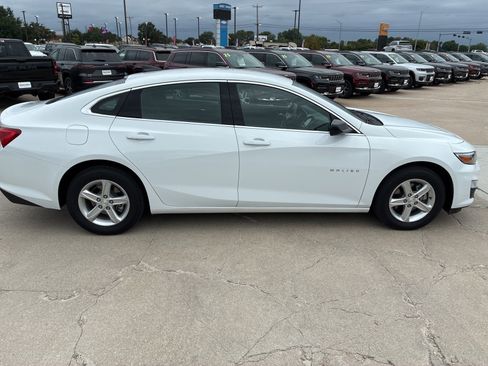 Used 2023 Chevrolet Malibu LS image 7