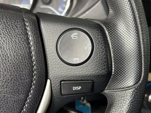 Used 2016 Toyota Corolla LE image 21