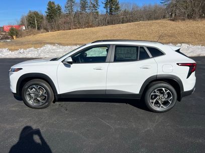 New 2026 Chevrolet Trax LT w/ Sunroof Package