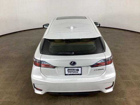Used 2016 Lexus CT 200h w/ Navigation Package FWD image 11