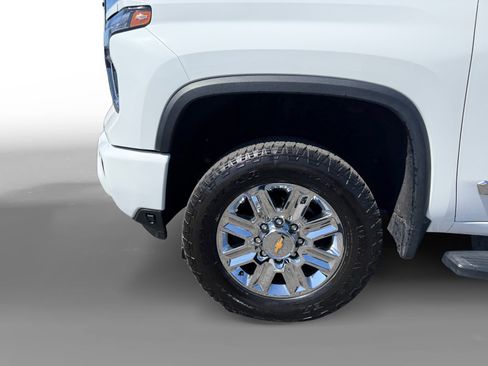 Used 2024 Chevrolet Silverado 3500 High Country w/ High Country Premium Package image 9