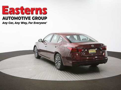 Used 2024 Nissan Altima 2.5 SV FWD image 65