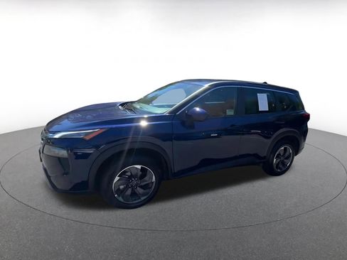 Used 2025 Nissan Rogue SV FWD image 8