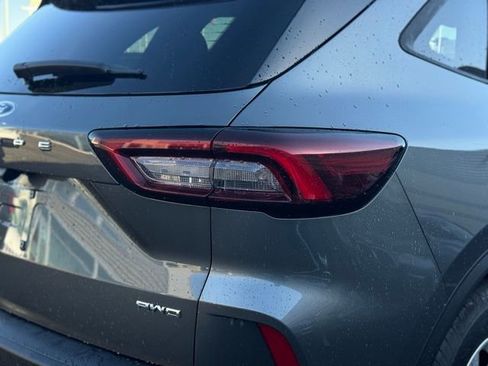 Used 2025 Ford Escape Active image 10