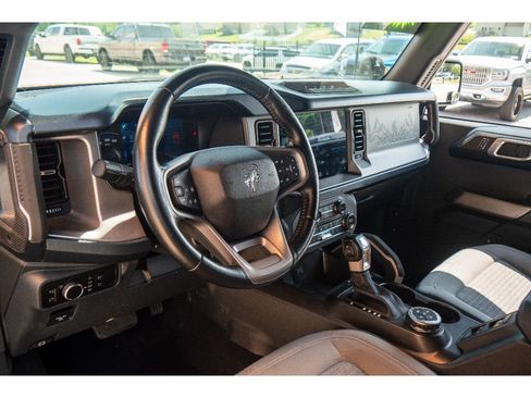 Used 2023 Ford Bronco Outer Banks w/ Sasquatch Package AWD/4WD image 13