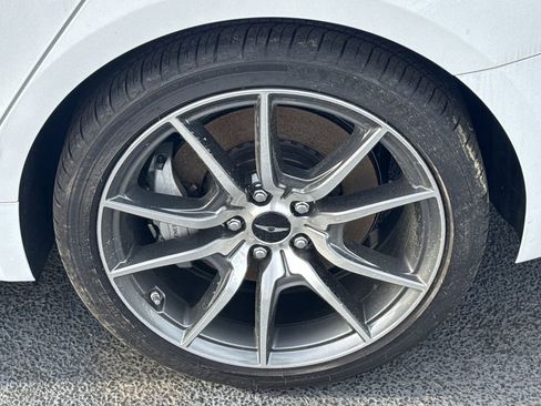 Used 2025 Genesis G70 2.5T RWD image 19