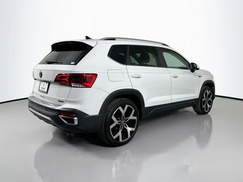 Used 2022 Volkswagen Taos SEL image 5