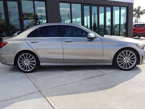 Used 2021 Mercedes-Benz C 300 Sedan image 2